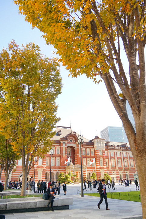 昼休みの大手町→東京駅