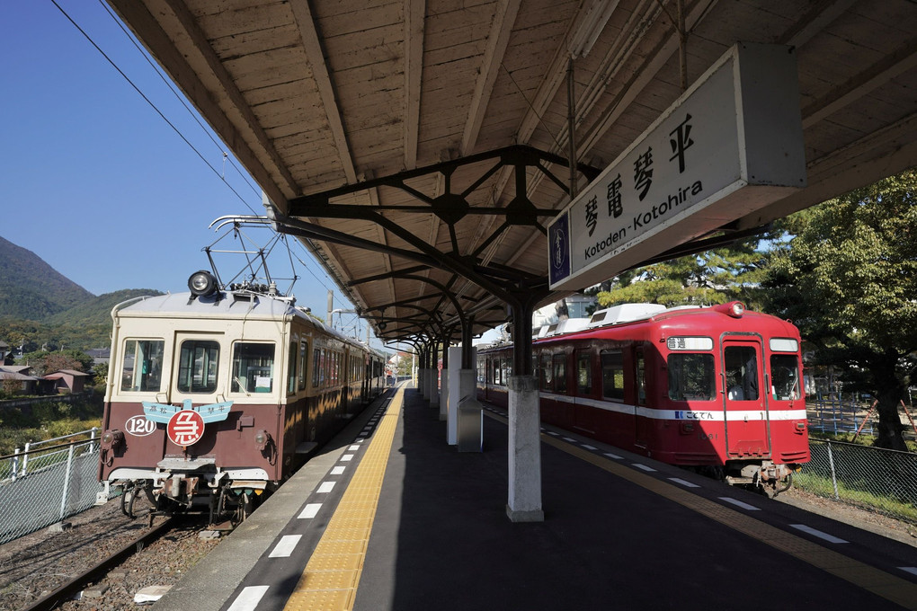 レトロ電車と京浜急行