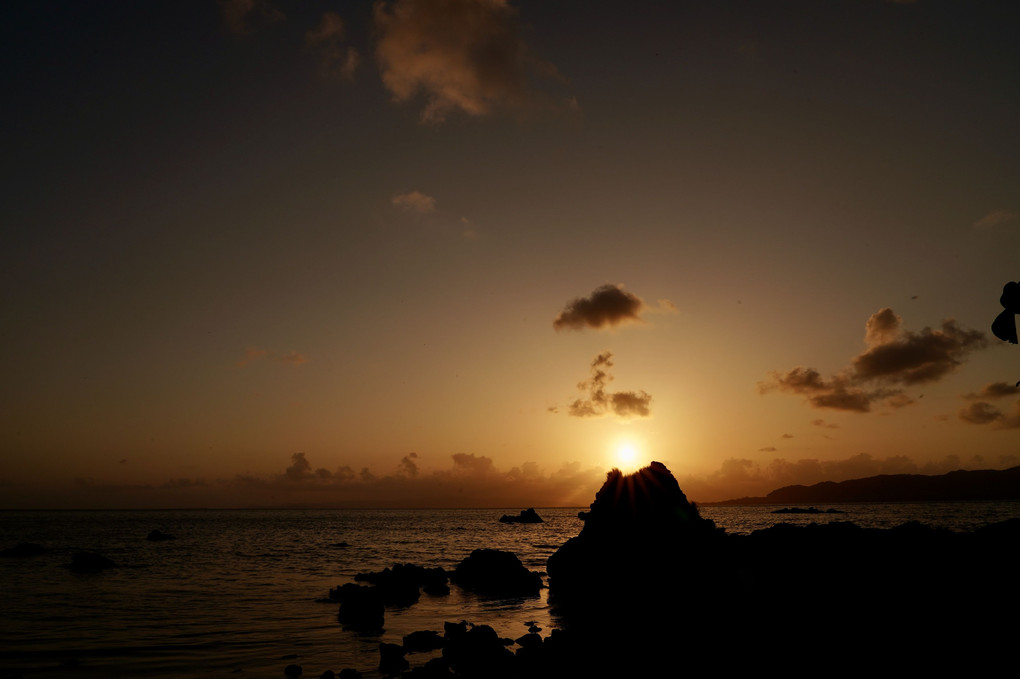 底地ビーチはやっぱりイィ〜、名蔵湾からの夕日もいけてました！