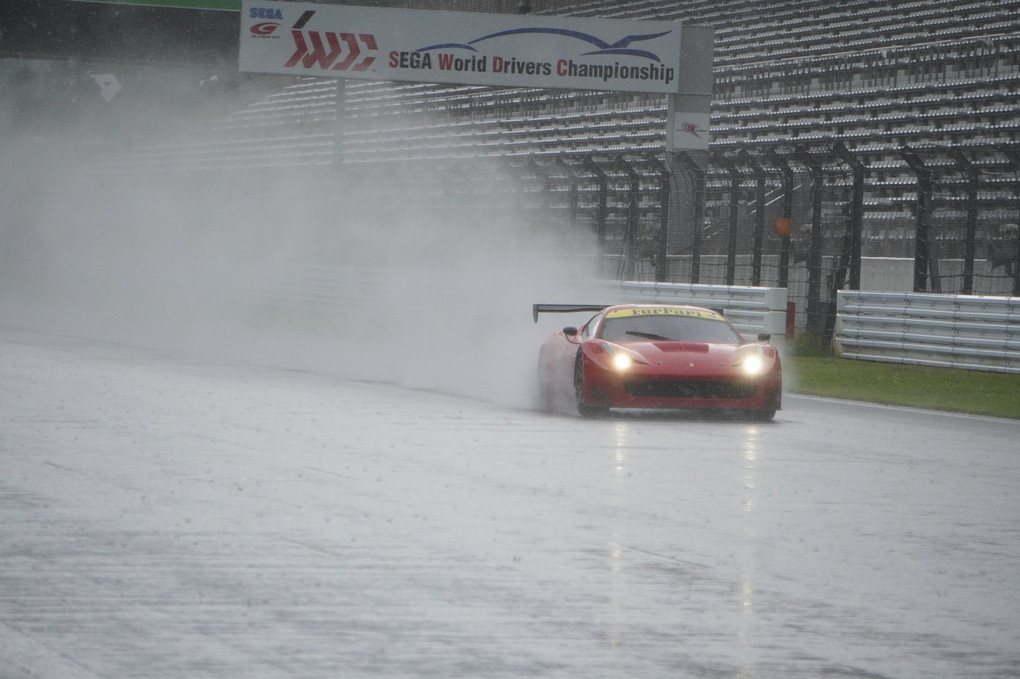 雨の日のレース