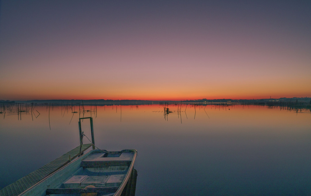 日の出前の印旛沼