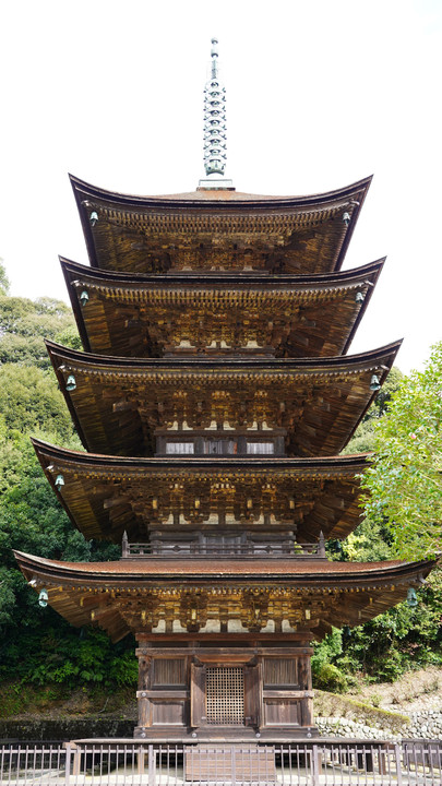 瑠璃光寺の五重塔