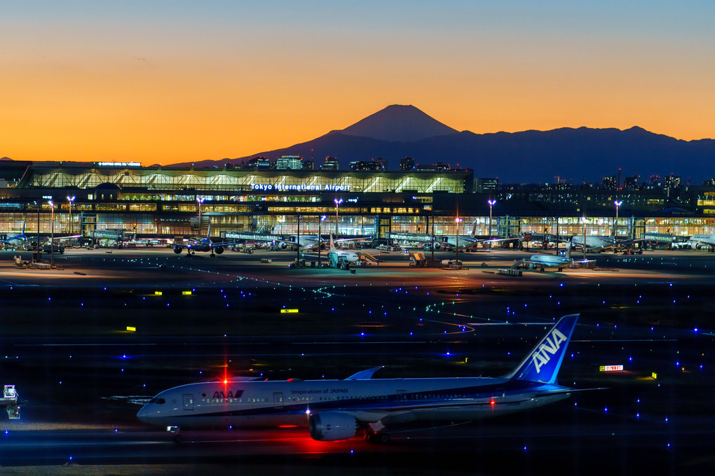 羽田空港が輝く時間