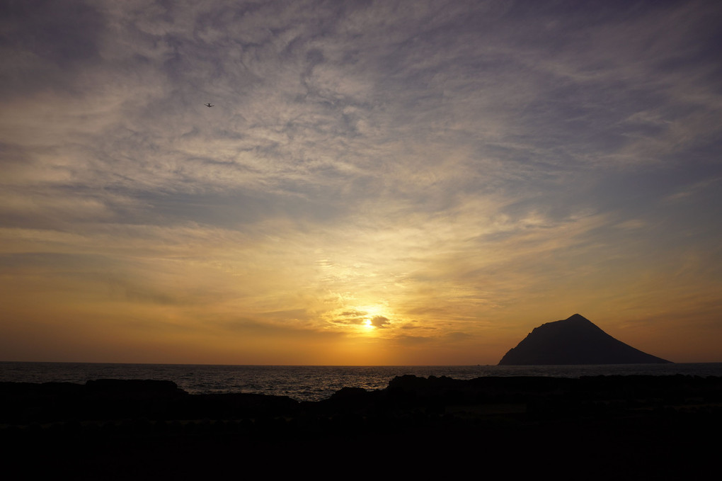 今日も夕陽に向かって、お疲れ様