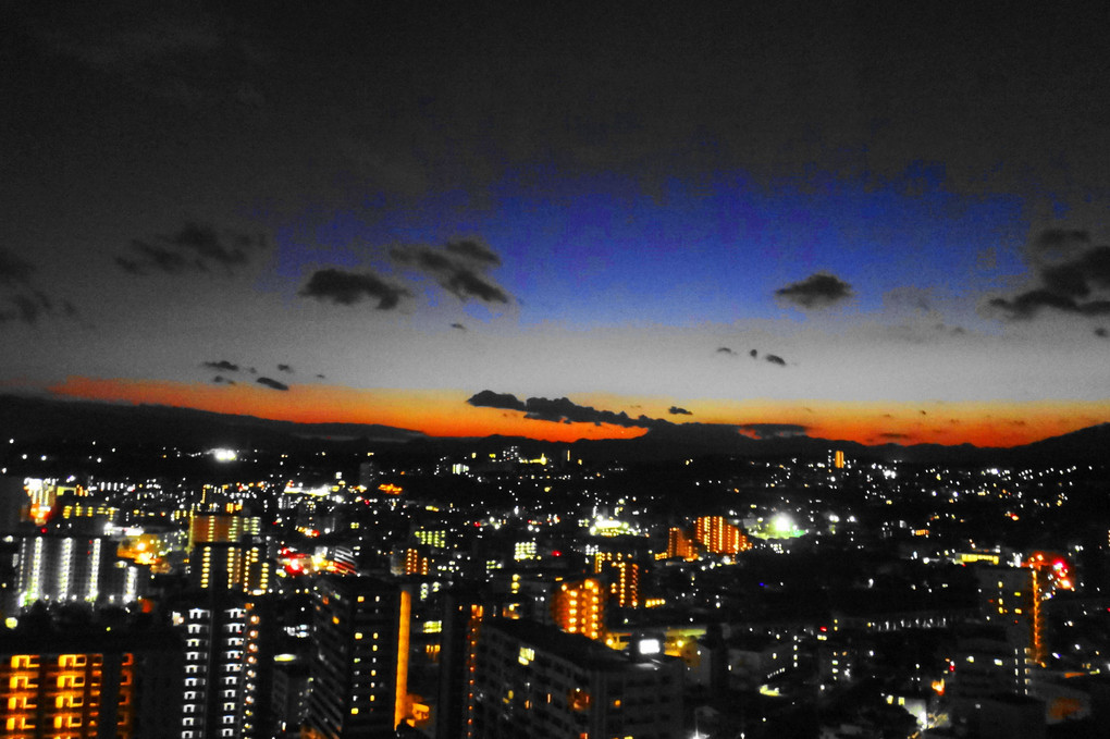 大分市の夜景と朝日