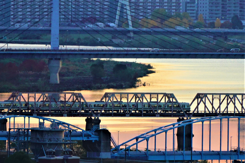 夜明けの赤川鉄橋