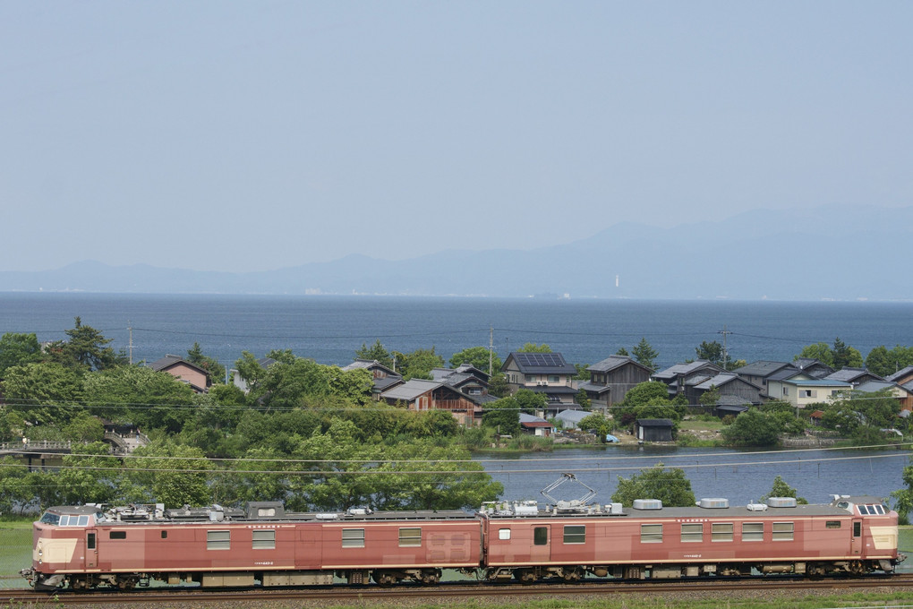 琵琶湖 in the summer with クモヤ443