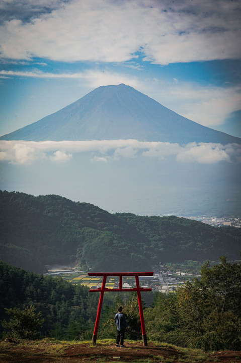 鳥居から見る富士山