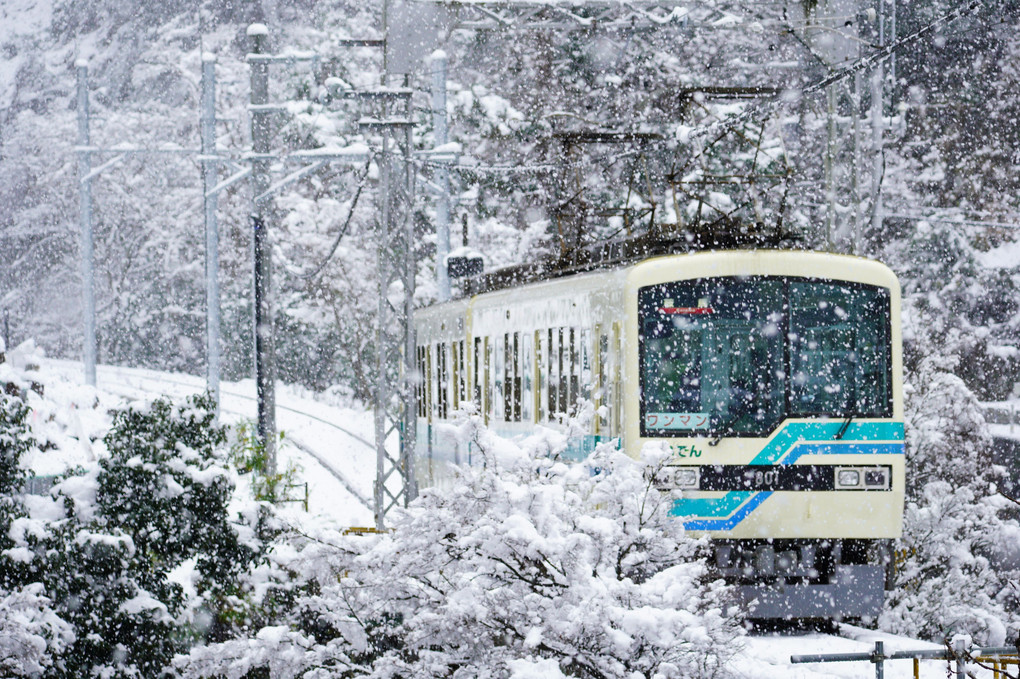 雪の叡山電鉄