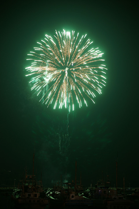 江の島　冬花火