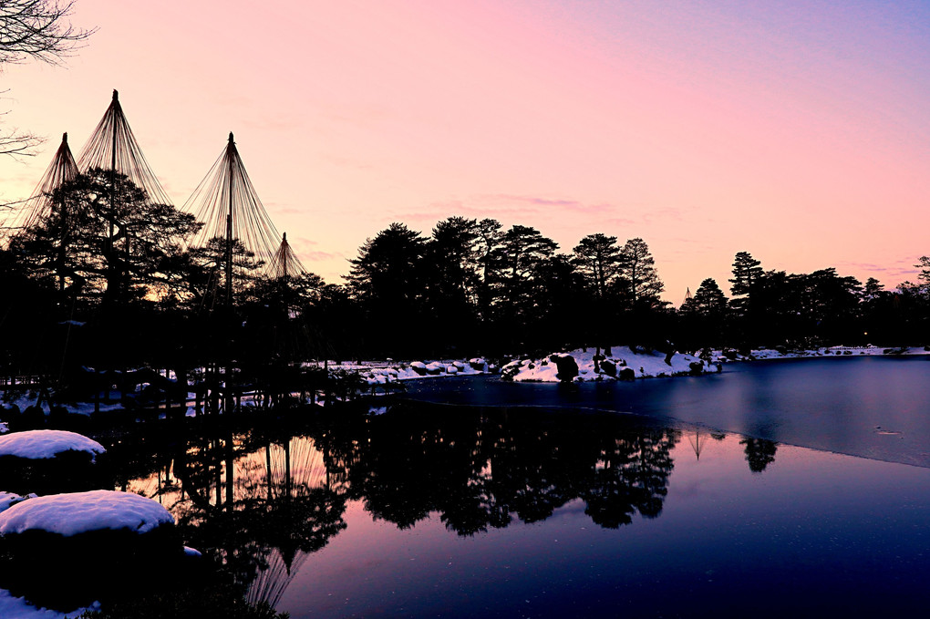 日の出前の兼六園