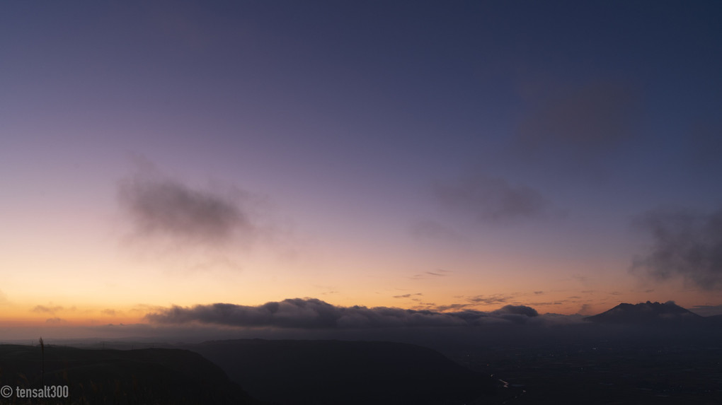阿蘇大観峰の夜明け