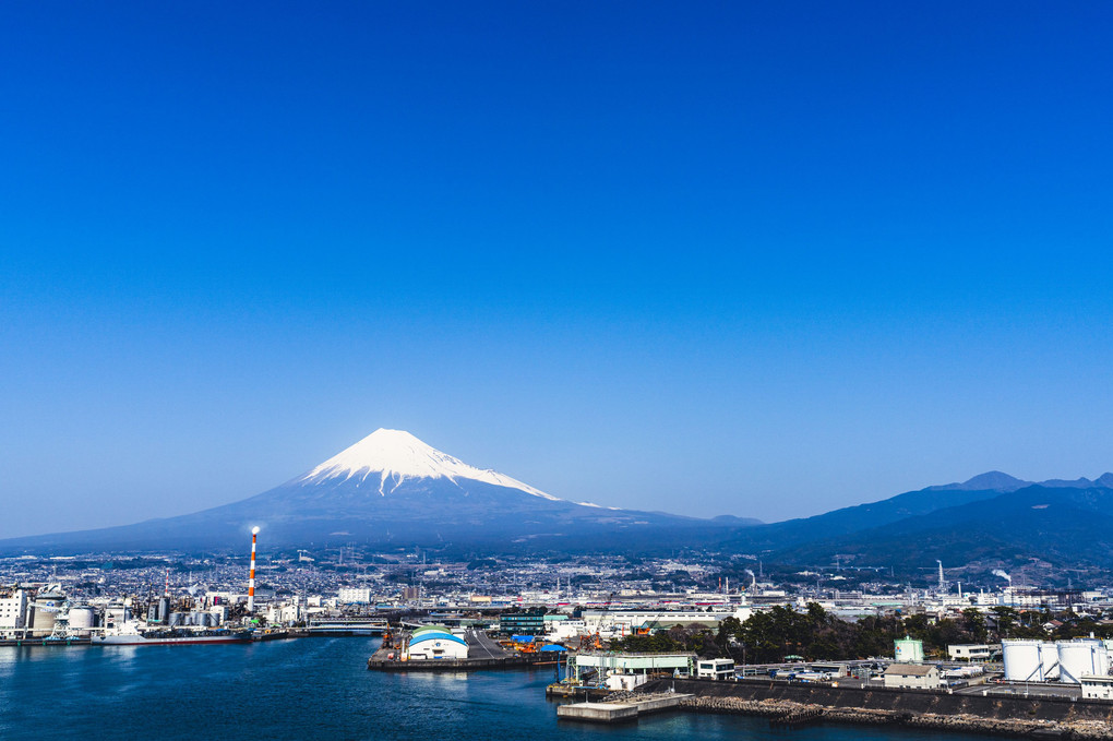 快晴の空と富士山