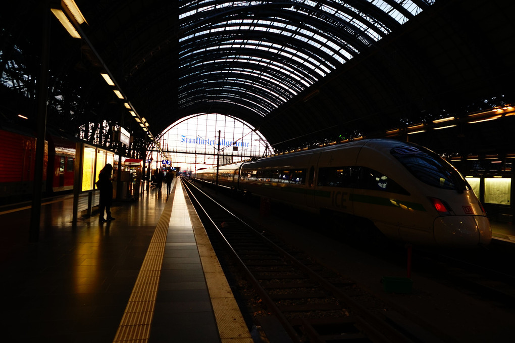 フランクフルト中央駅にて