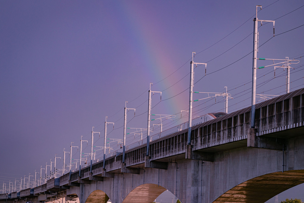 虹と北陸新幹線