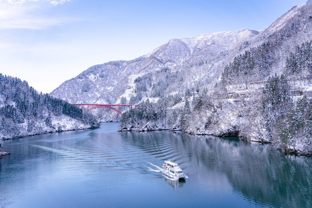 冬の庄川峡