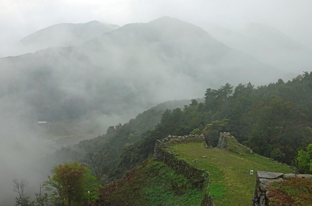 霧の津和野城を歩く３