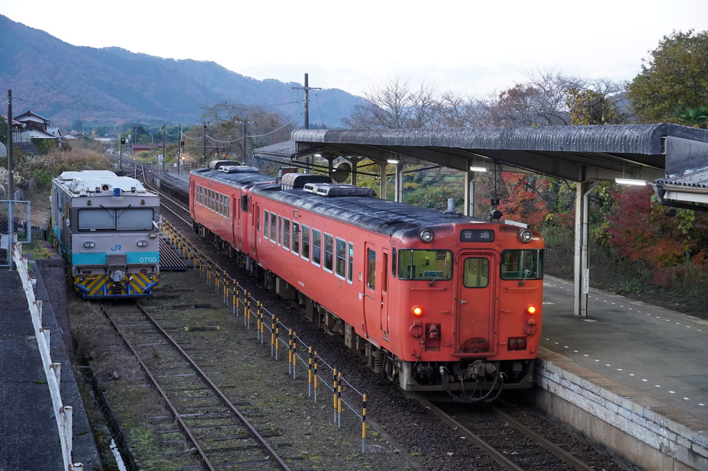 保線車両とタラコ