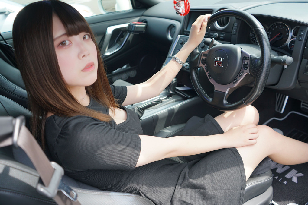 車好き女子×GT-R 2