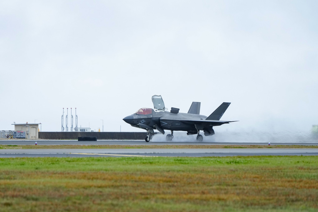 岩国航空祭2023　米軍F35戦闘機 曲技飛行