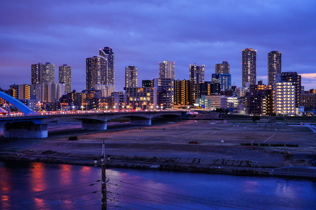 マンションの夜景