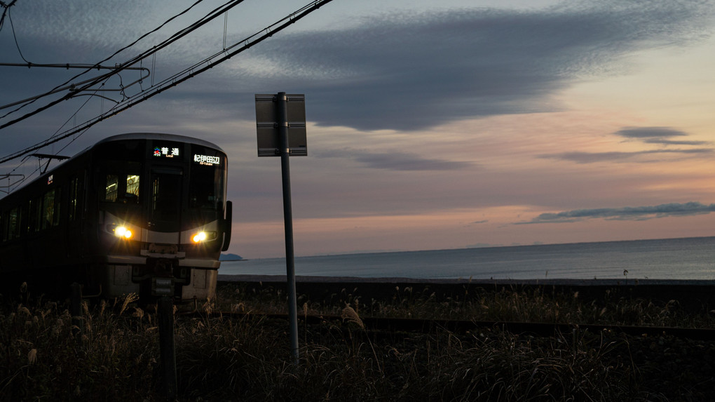 早朝の電車