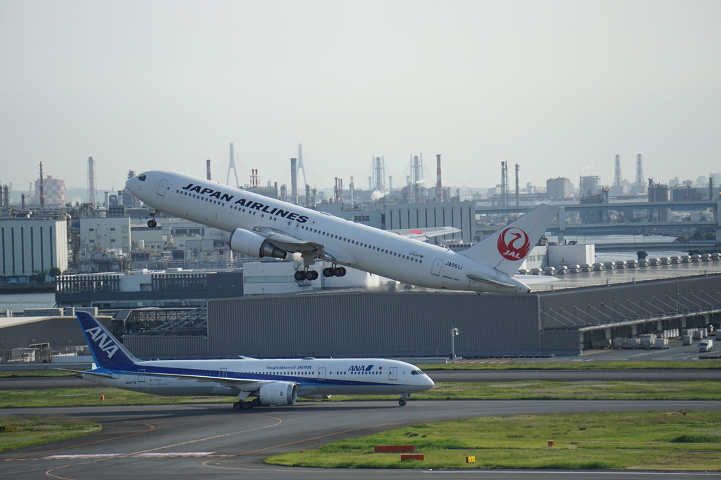 羽田空港第一ターミナル展望デッキにて