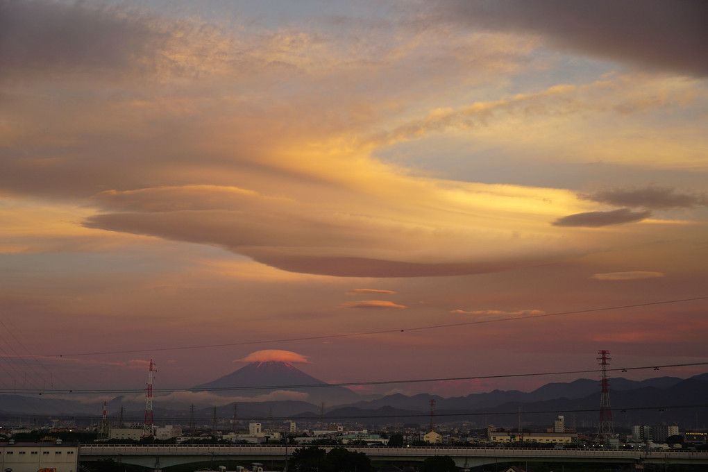 高層住宅から見える笠富士
