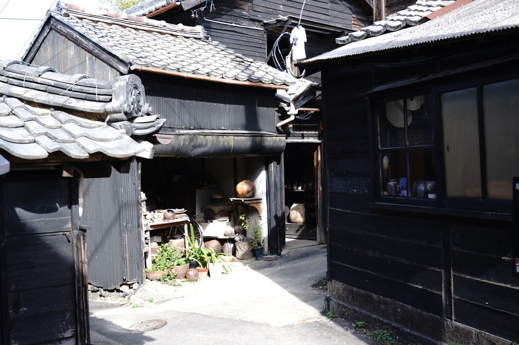 焼き物のまち、路地裏