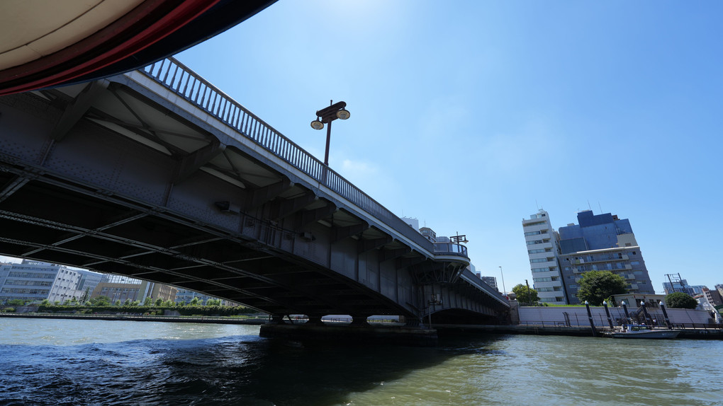 水上バスから見た隅田川の橋たち(上流→下流)
