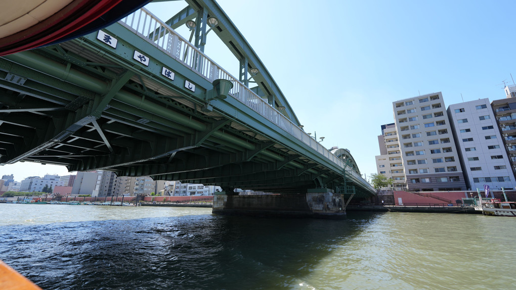 水上バスから見た隅田川の橋たち(上流→下流)