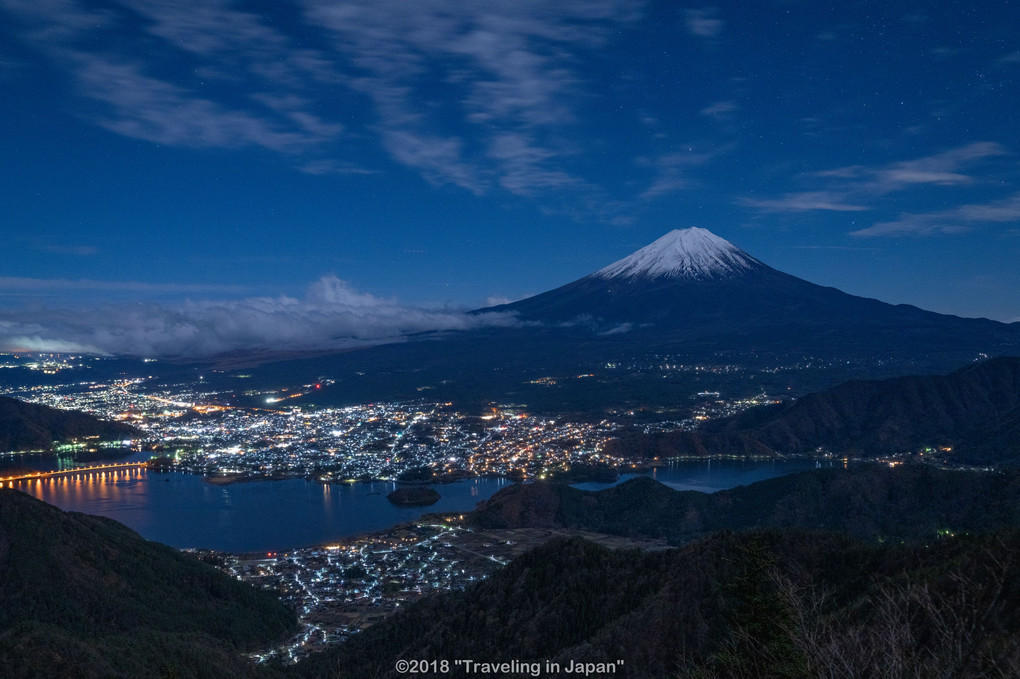 夜明け前の新道峠・・・デッキが凍ってました