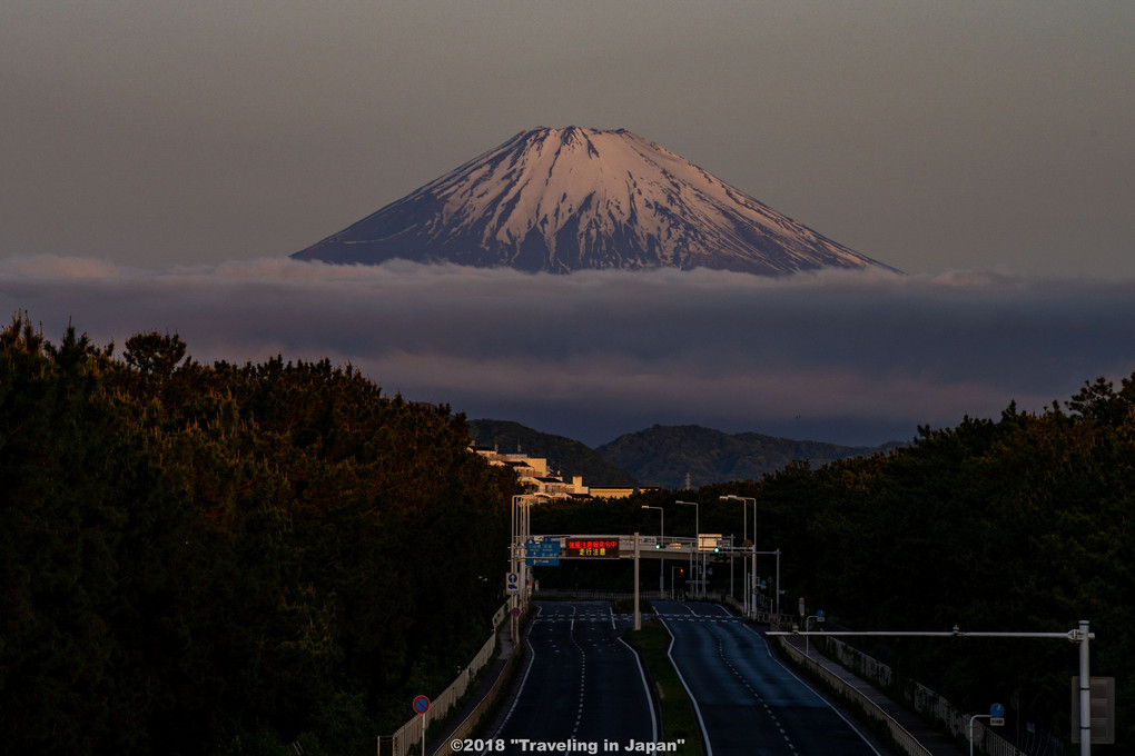 早朝の１３４号線