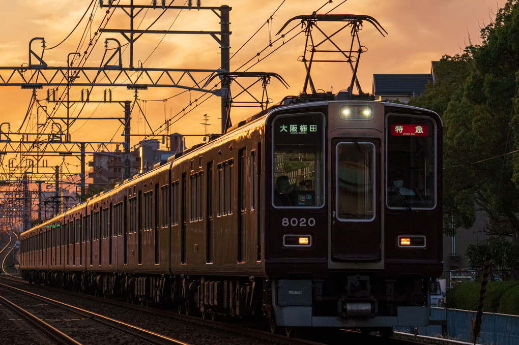 夕焼け、阪急電車