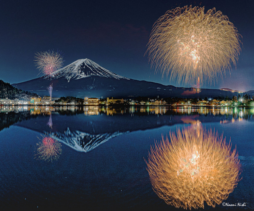 河口湖冬花火