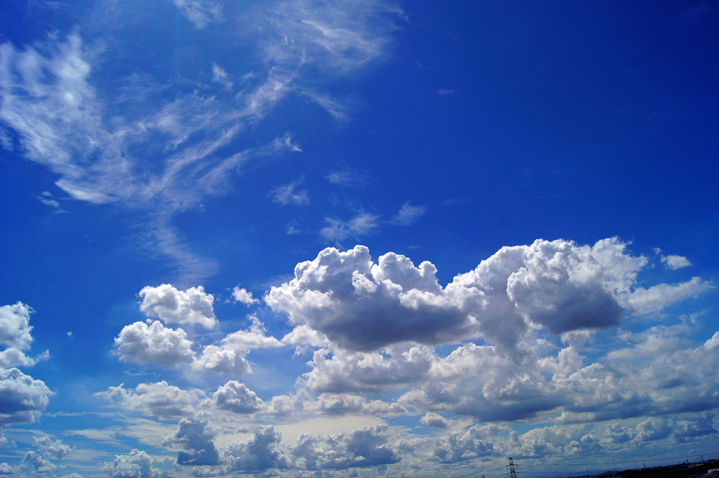 夏　－　青空と雲