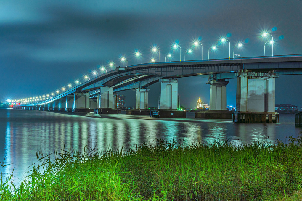 雨上がりの琵琶湖大橋