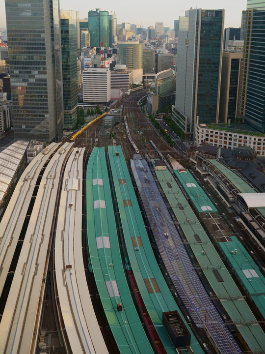 眼下に望む東京駅