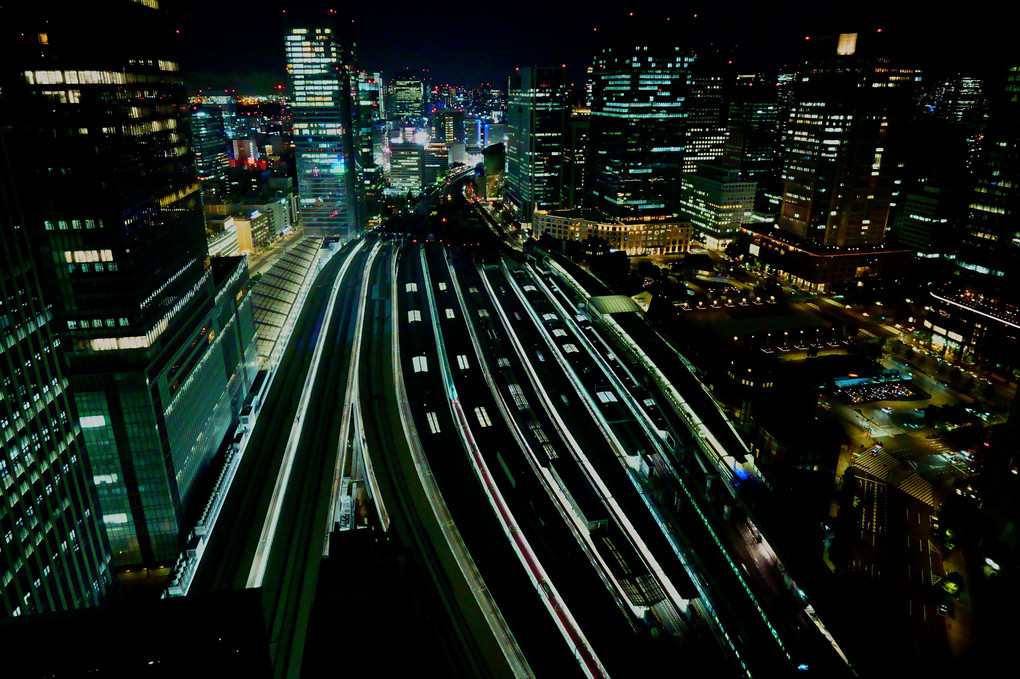 眼下に望む東京駅