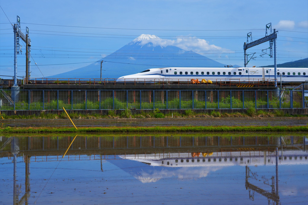 水鏡のある風景