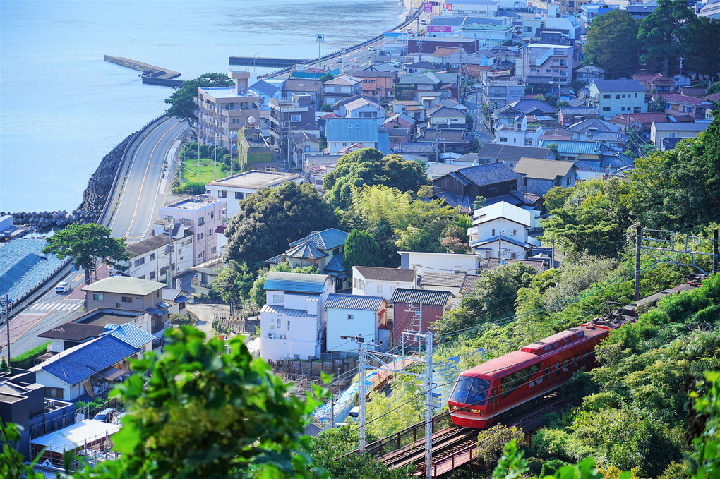 東伊豆の電車の有る風景