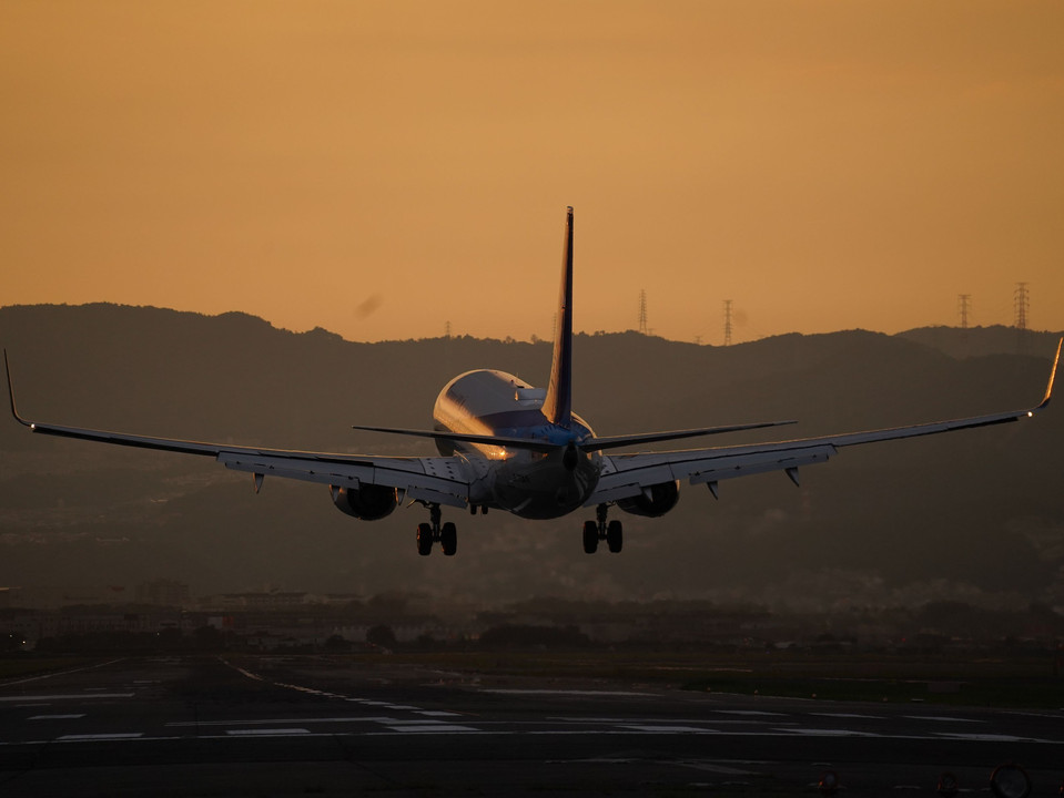 夕暮れの伊丹空港