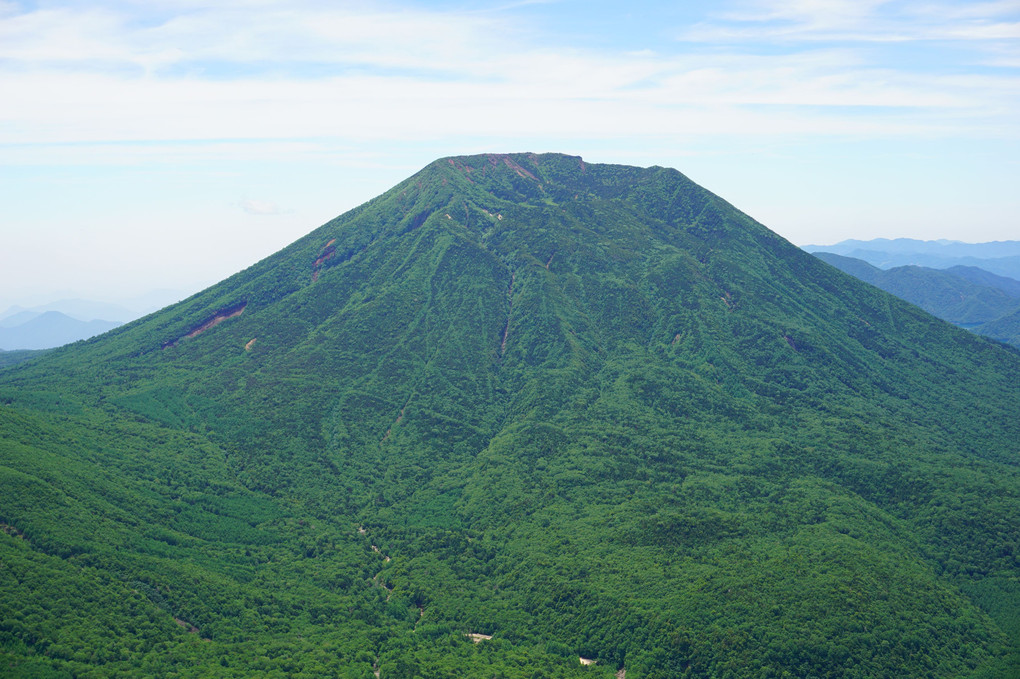 登山　男体山