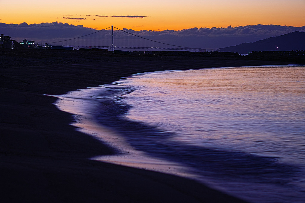 浜の夜明け