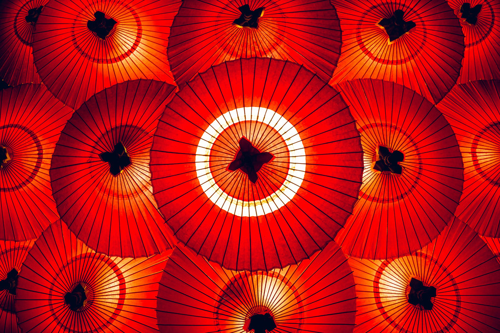 和傘の灯と彩