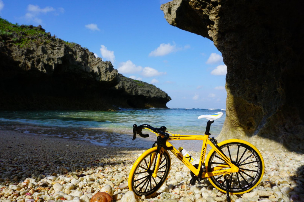 自転車と海の風景
