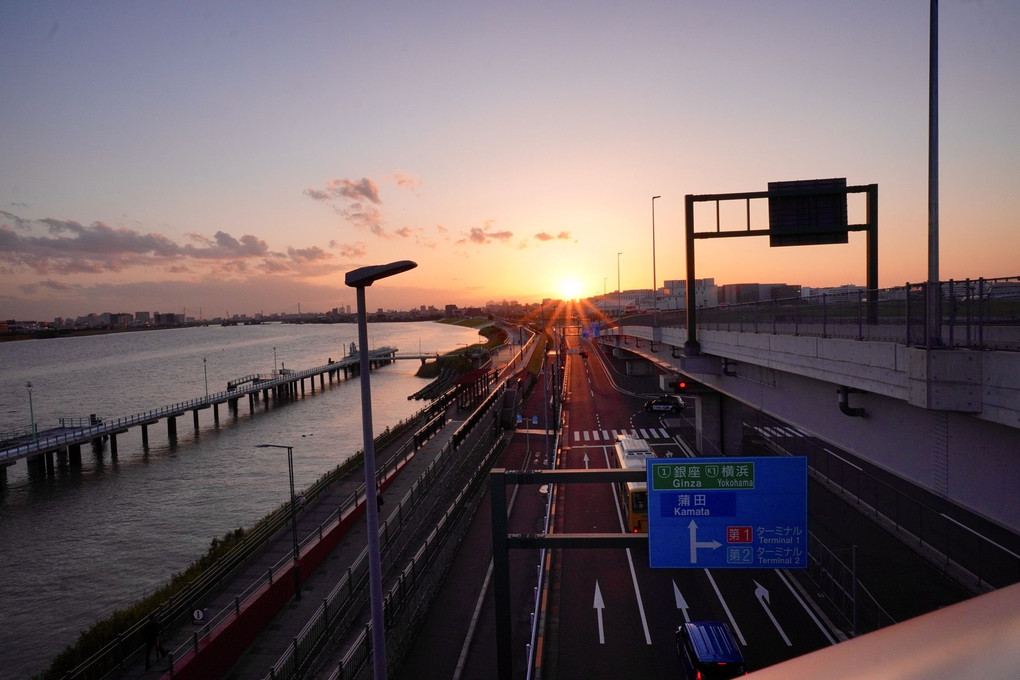 多摩川に沈む夕陽