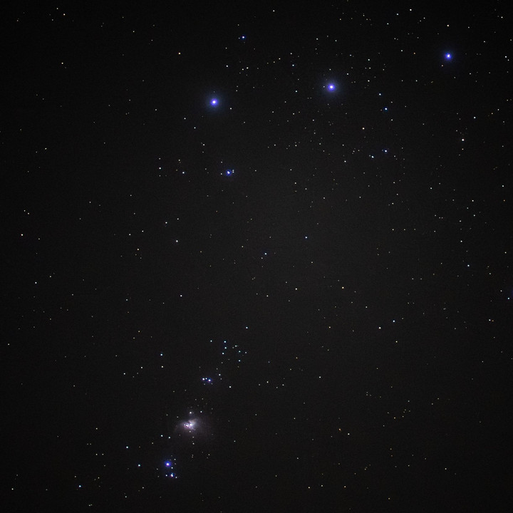 85ミリでプレデアス星団（すばる）とオリオン大星雲
