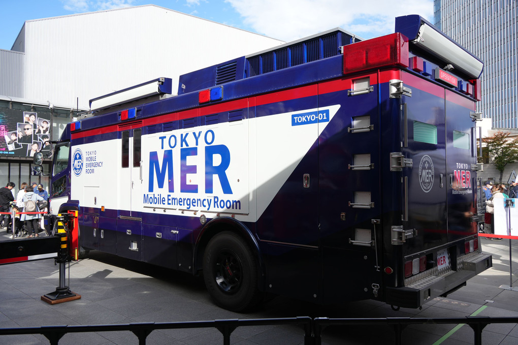 (2023-11-18) 走る救急救命室：TOKYO MER　ERカー「T01」実車