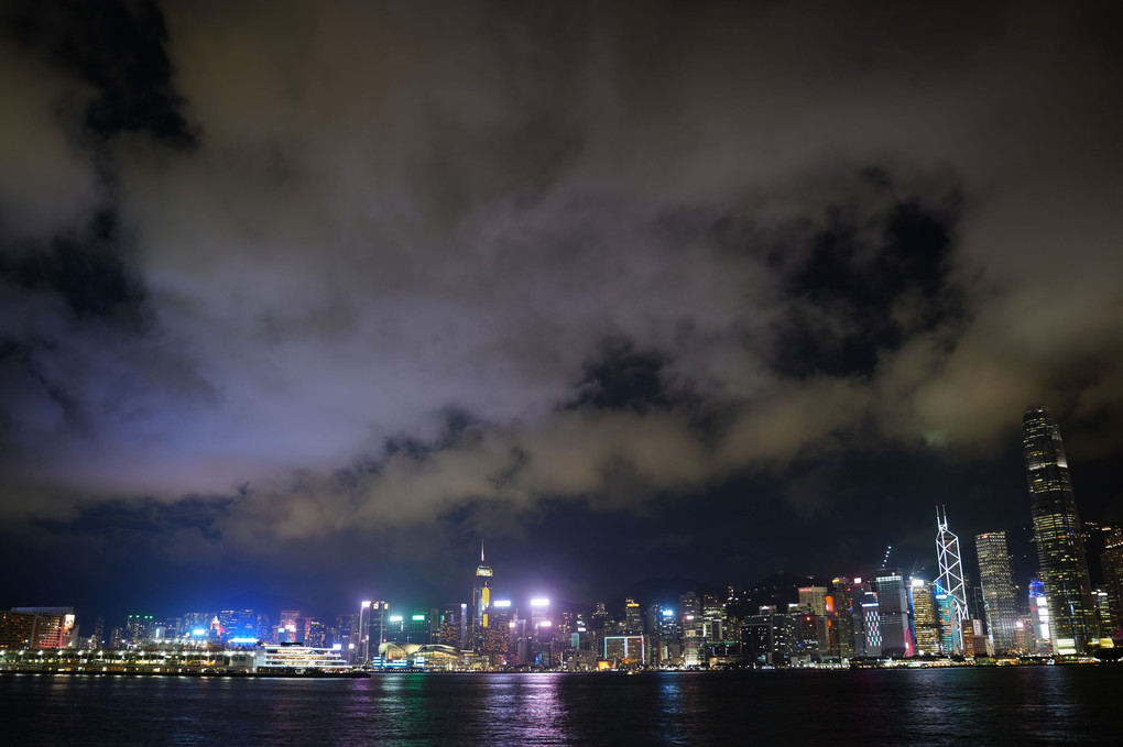 香港　中環站　湾仔站　西九龍公園　M＋からの夜景